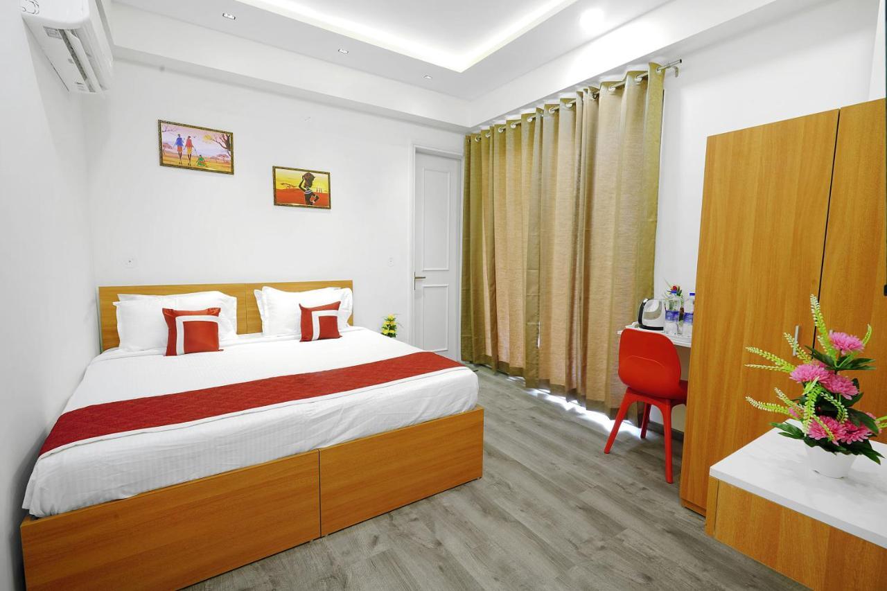 Octave Orchid Vista Hotel Gurgaon Bagian luar foto