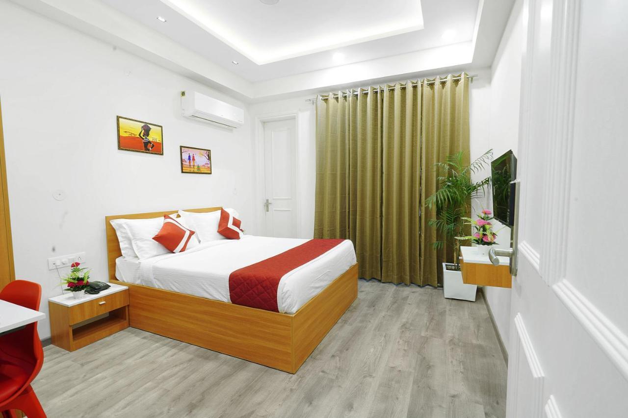 Octave Orchid Vista Hotel Gurgaon Bagian luar foto