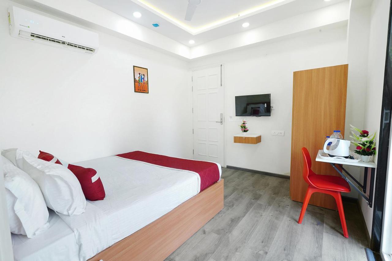 Octave Orchid Vista Hotel Gurgaon Bagian luar foto